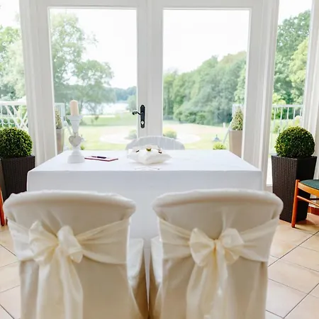 Gut Gnewikow Hotel *